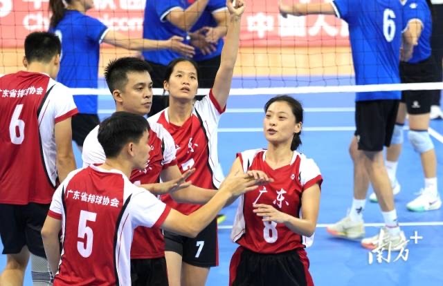 LatVZ, 球的好去处