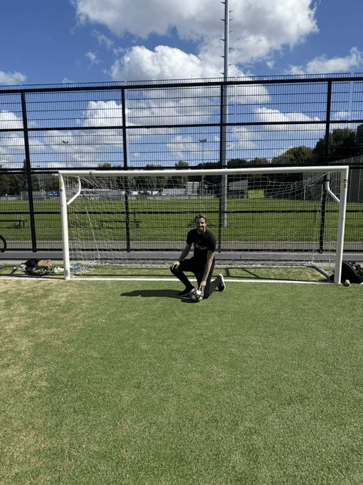 诺维奇和卢, 多次外租的, div