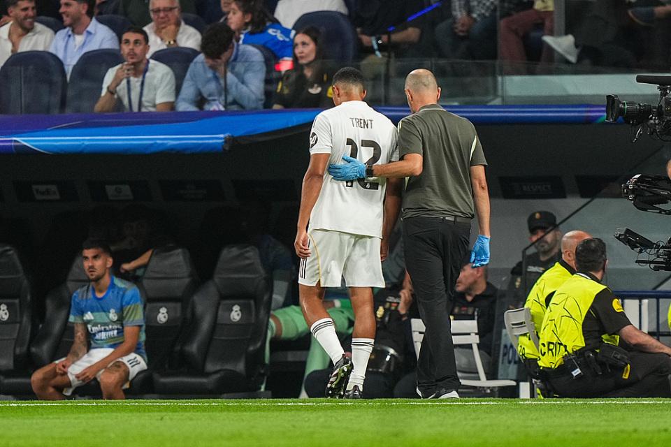 阿诺德诸事, ue, ws