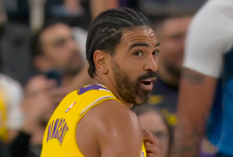 队的防守部 队的防守部