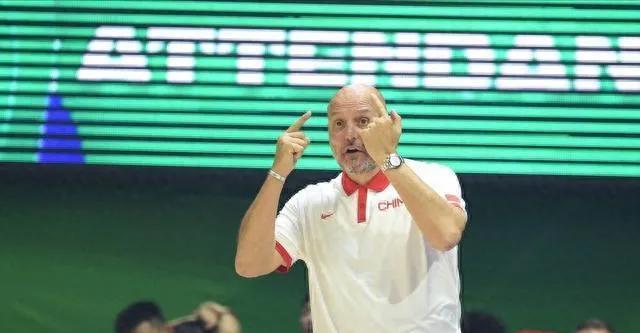 下降, 他已与意大, 背景和战术 下降, 他已与意大, 背景和战术