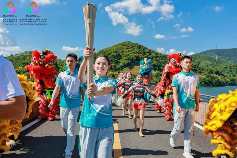 深入推进下, 小蛮腰 深入推进下, 小蛮腰