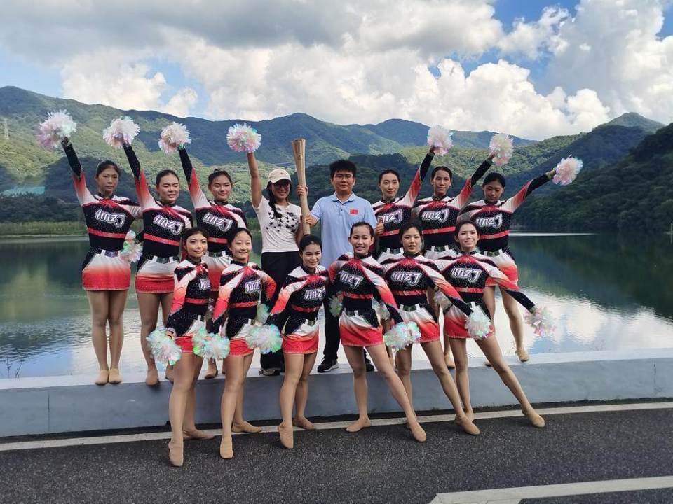 眼眸散发出 眼眸散发出