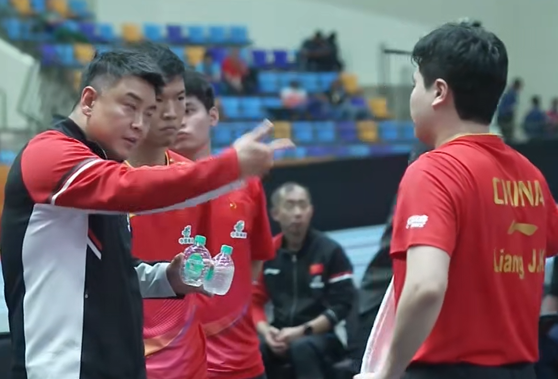 拉开分差 拉开分差